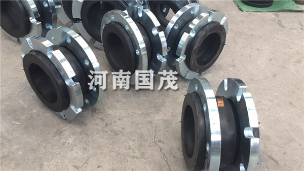 邢台为什么耐酸碱橡胶接头的使用性能优于伸缩接头