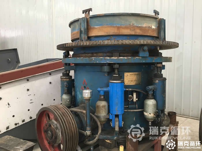出售二手XHP200多缸圆锥破碎机一台