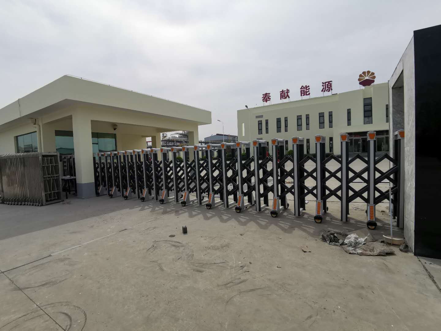 泰安迎金学校铝艺别墅庭院门的特点