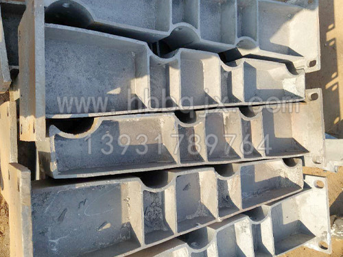 公路铸铁护栏支架
