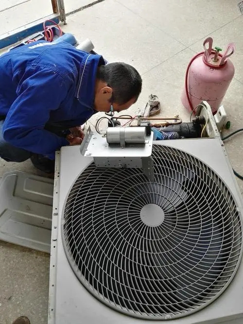 开福区格力空调维修ㄍ加氟保养，移机安装，不制冷中央空调维修)