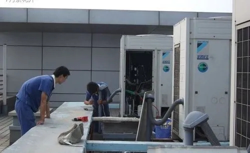 岳麓区格力空调维修ㄍ加氟保养，移机安装，不制冷中央空调维修)
